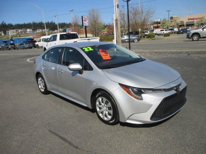 2022 Toyota Corolla LEImage 5