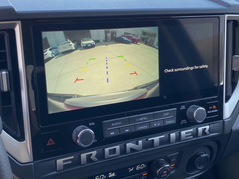 Used 2025 Nissan Frontier SVImage 19