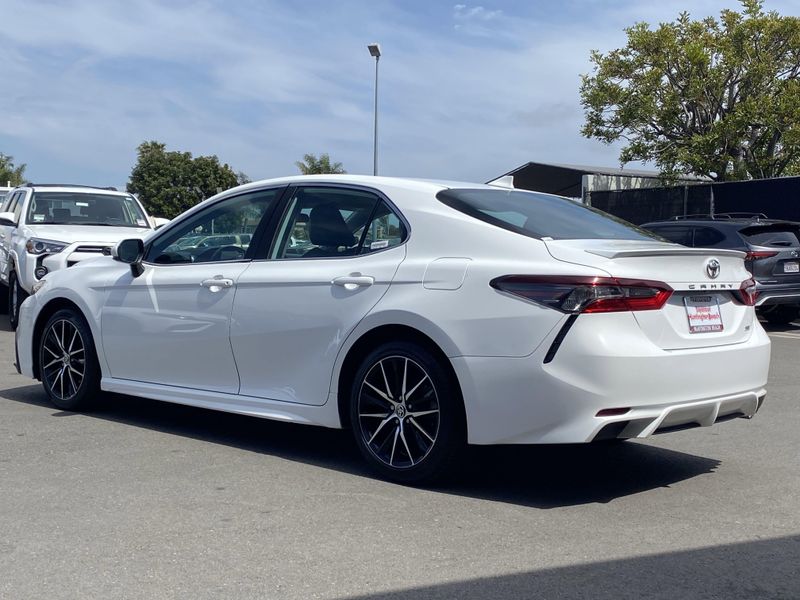 2021 Toyota Camry SEImage 6
