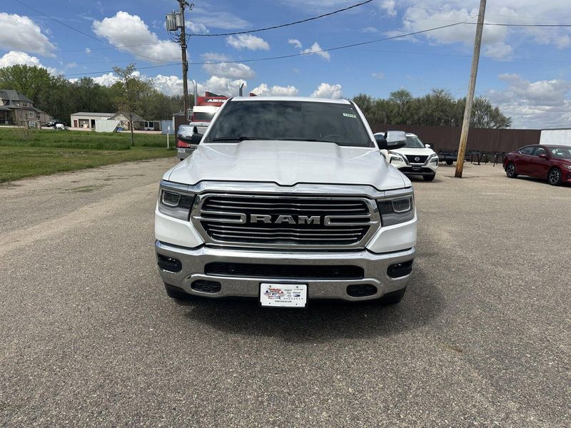 2023 RAM 1500 LaramieImage 3
