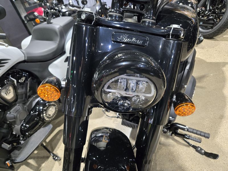 NEW 2025 INDIAN MOTORCYCLE CHIEF BOBBER ABS Image 6