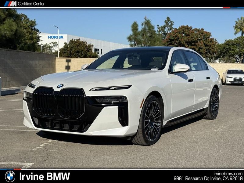 Used 2025 BMW i7 eDrive50Image 1