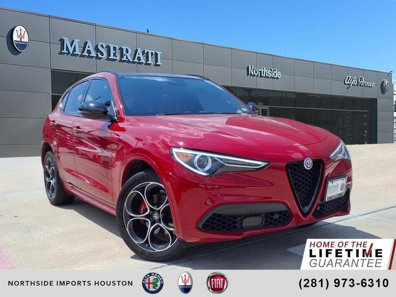 Used 2022 Alfa Romeo Stelvio VeloceImage 1