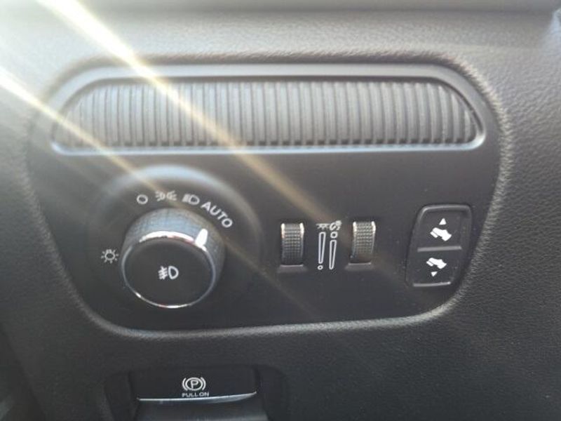 2022 Jeep Wagoneer Series I photo 11
