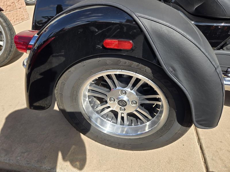 USED 2022 HARLEY TRIKE TRI GLIDE ULTRA Image 20