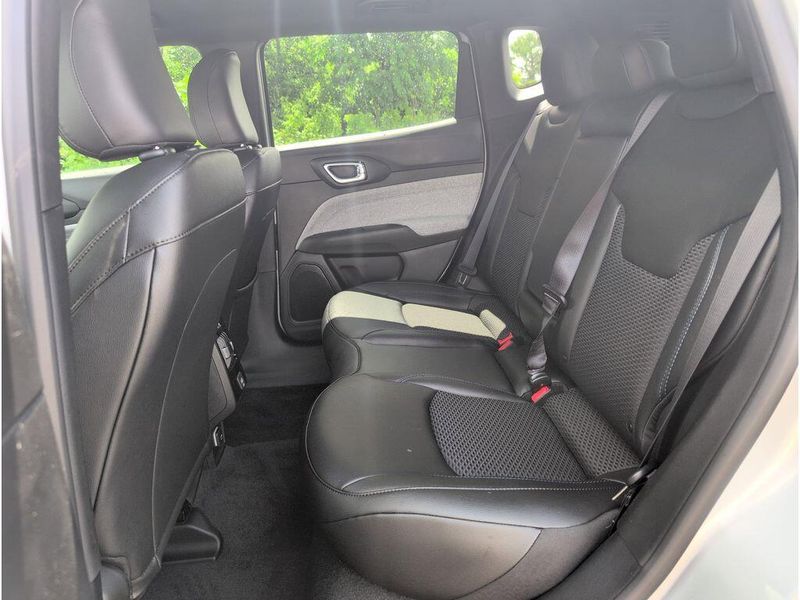 2025 Jeep Compass Latitude 4x4Image 29