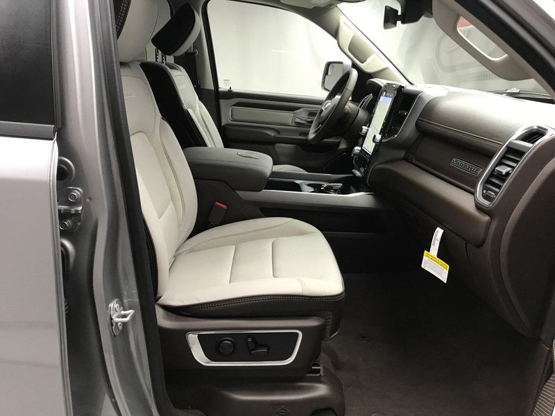 New 2025 RAM 1500 Laramie Crew Cab 4x4 5