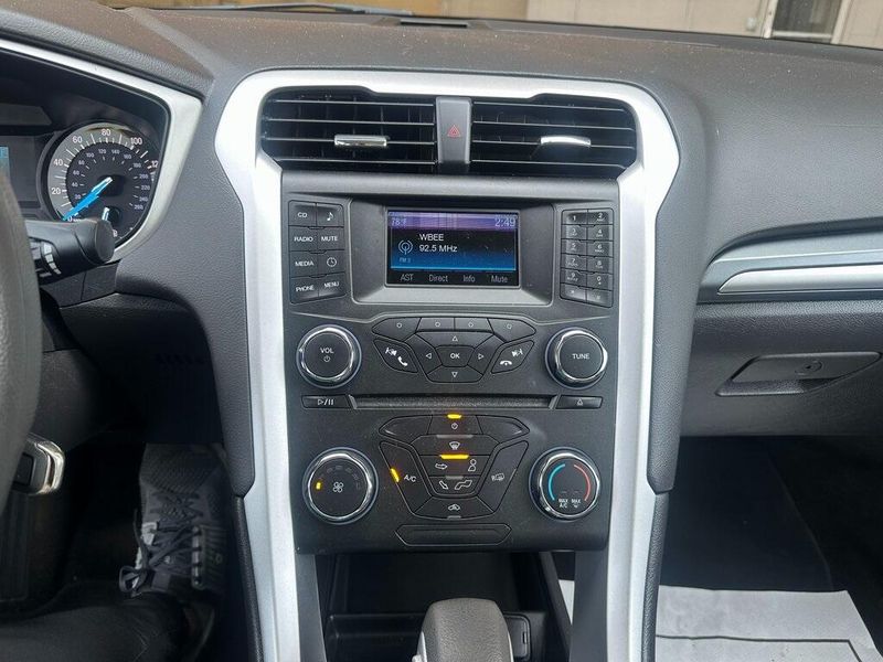 2015 Ford Fusion SImage 6