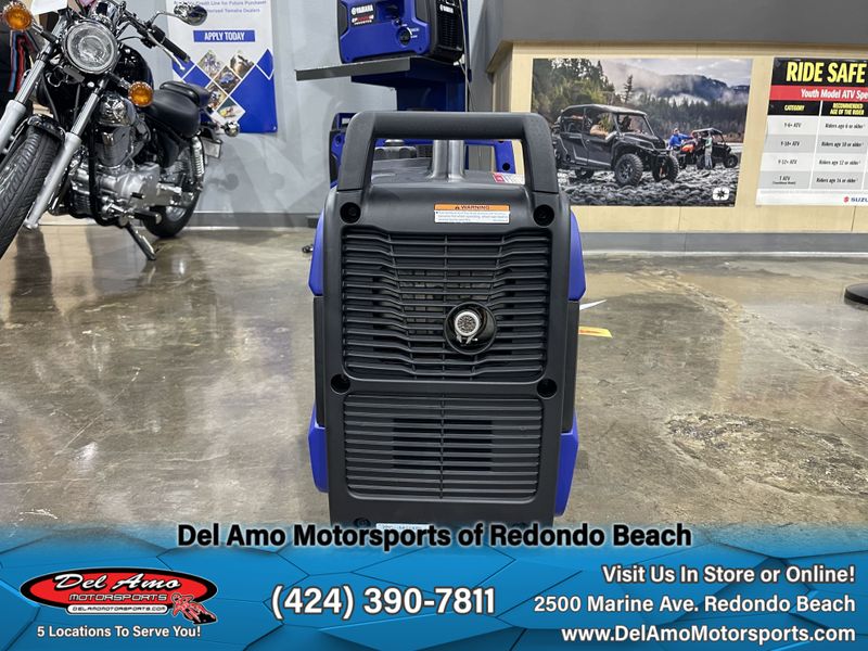 2021 Yamaha EF2200ISZ  in a BLUE exterior color. Del Amo Motorsports of Redondo Beach (424) 304-1660 delamomotorsports.com 