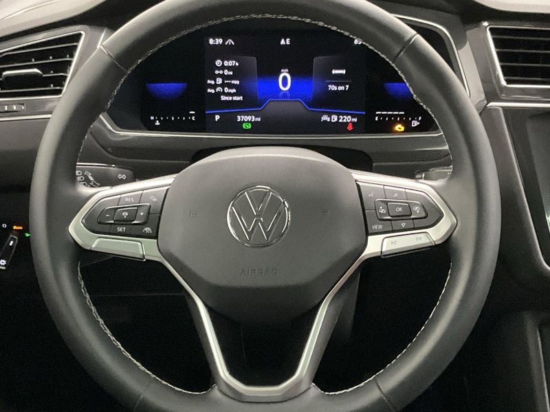 Used 2022 Volkswagen Tiguan SE AWD w/SunroofImage 15