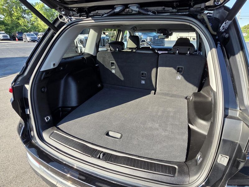 Used 2023 Jeep Grand Cherokee Limited