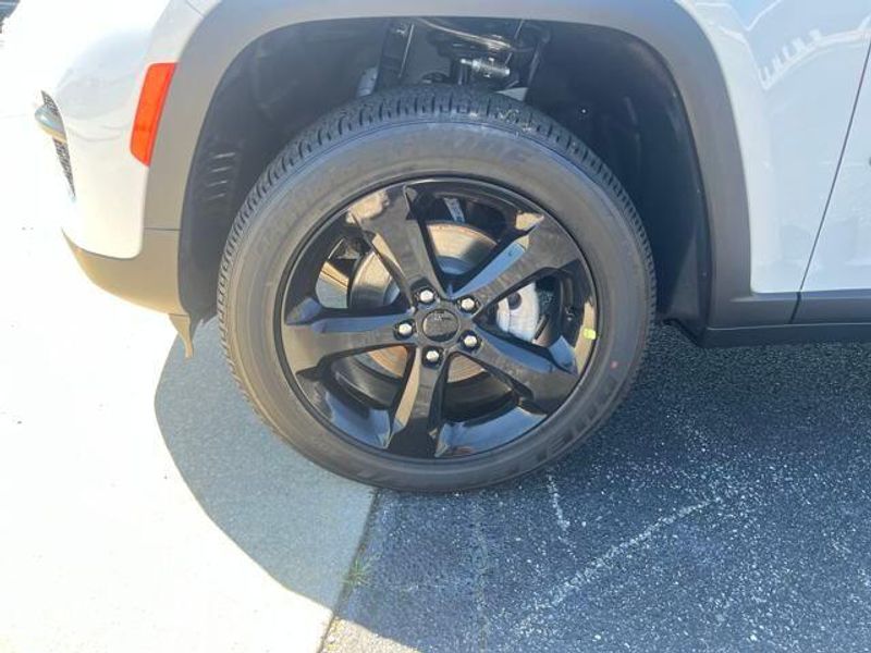 2025 Jeep Grand Cherokee Altitude 4x4