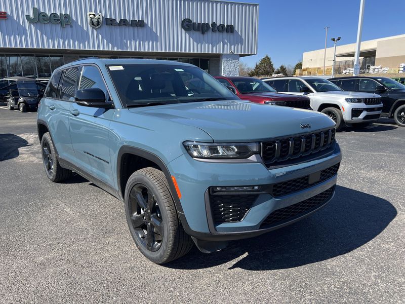 New 2026 Jeep Grand Cherokee Limited 4x4Image 3