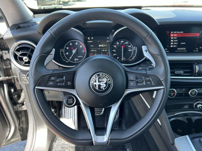 2019 Alfa Romeo Stelvio Image 26