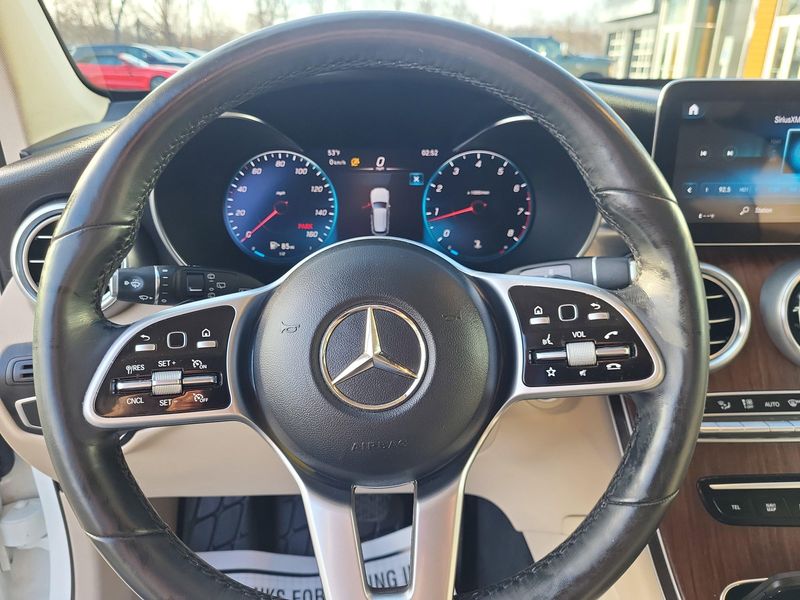 Used 2022 Mercedes-Benz GLC 300Image 5
