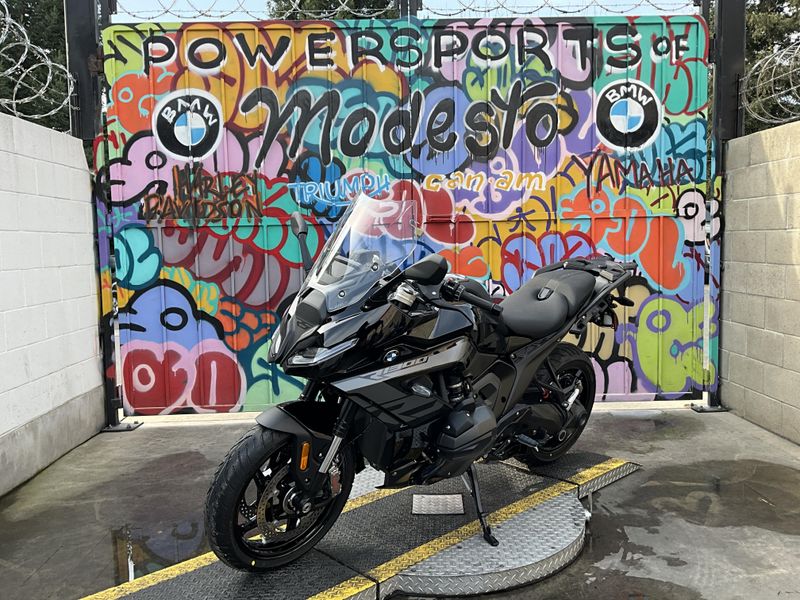 New 2026 BMW R 1300 RS Image 1