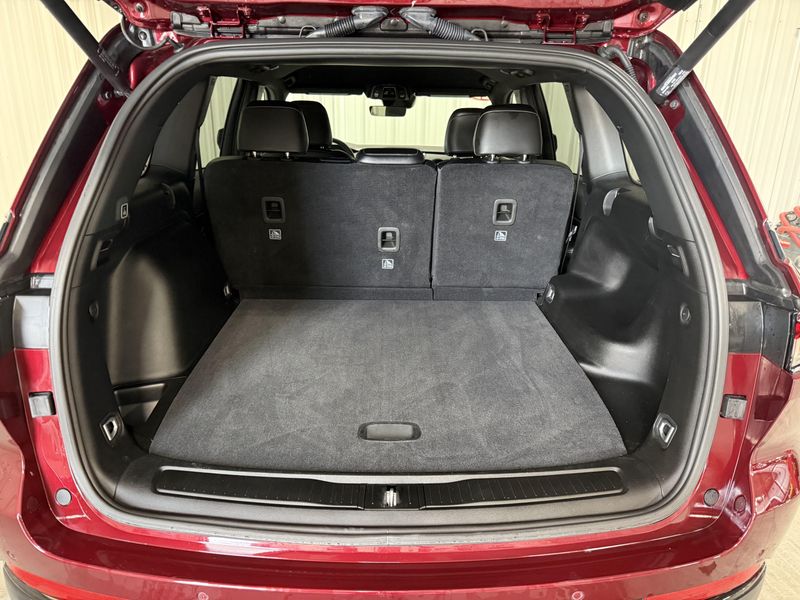 Used 2025 Jeep Grand Cherokee AltitudeImage 4