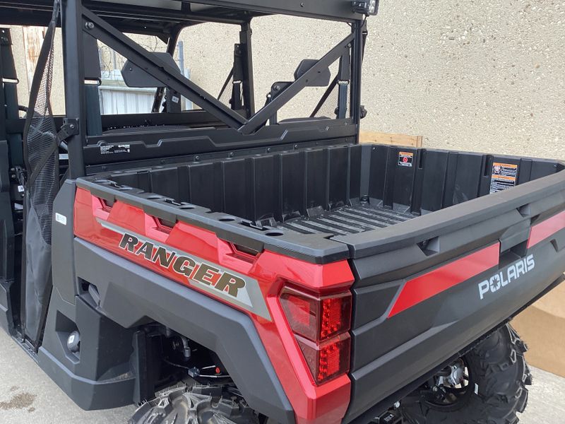 2025 Polaris RANGER CREW XP 1000 PREMIUM SUNSET REDImage 13