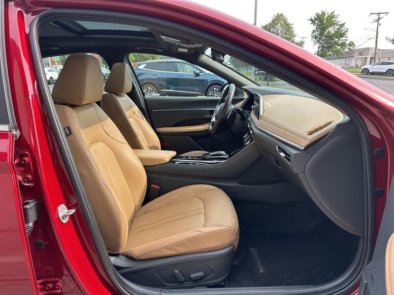 2023 Hyundai Sonata LimitedImage 16