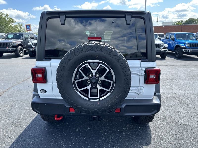 2024 Jeep Wrangler 4-door RubiconImage 11