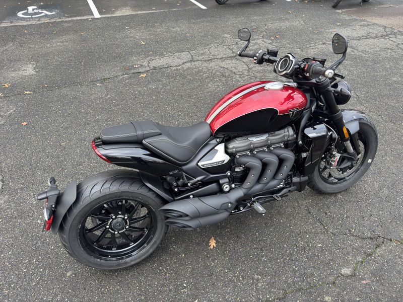 2025 Triumph Rocket 3 Storm R - CARNIVAL RED - SAPPHIRE BLACK