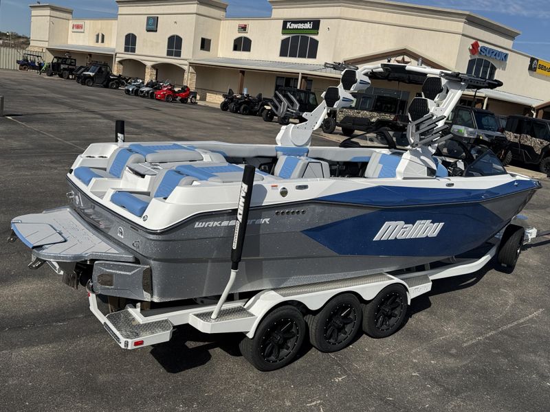 2025 MALIBU WAKESETTER 26 LSV Image 7