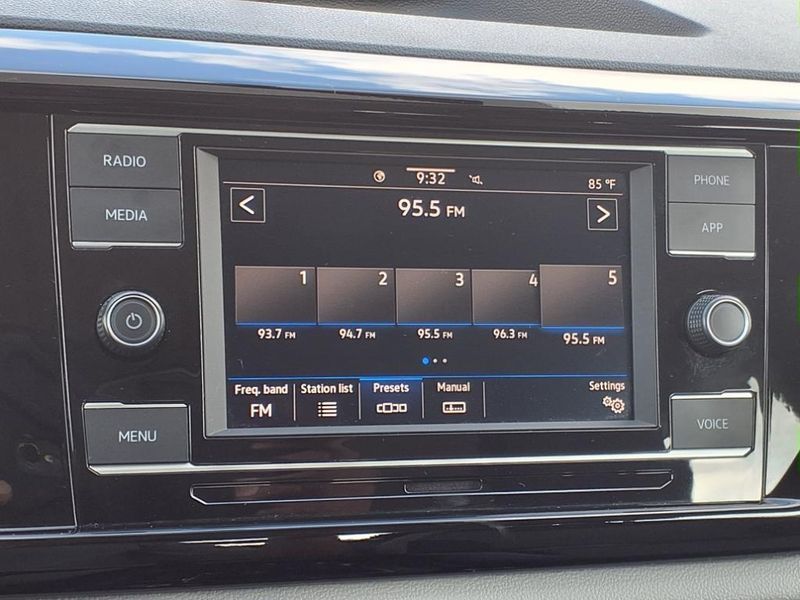 2022 Volkswagen Taos 1.5T SImage 25