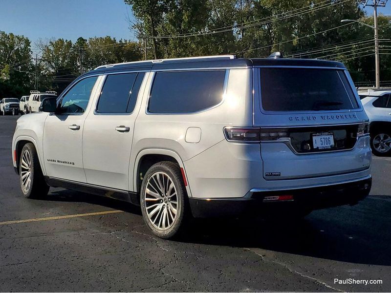 2024 Jeep Grand Wagoneer L III photo 12