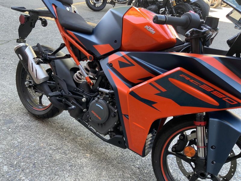 2023 KTM RC 390 