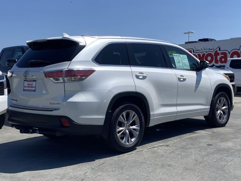 Used 2015 Toyota Highlander XLEImage 3