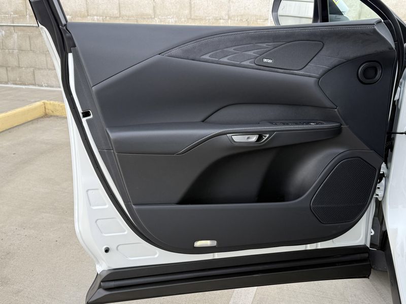 2025 Lexus RX Image 17