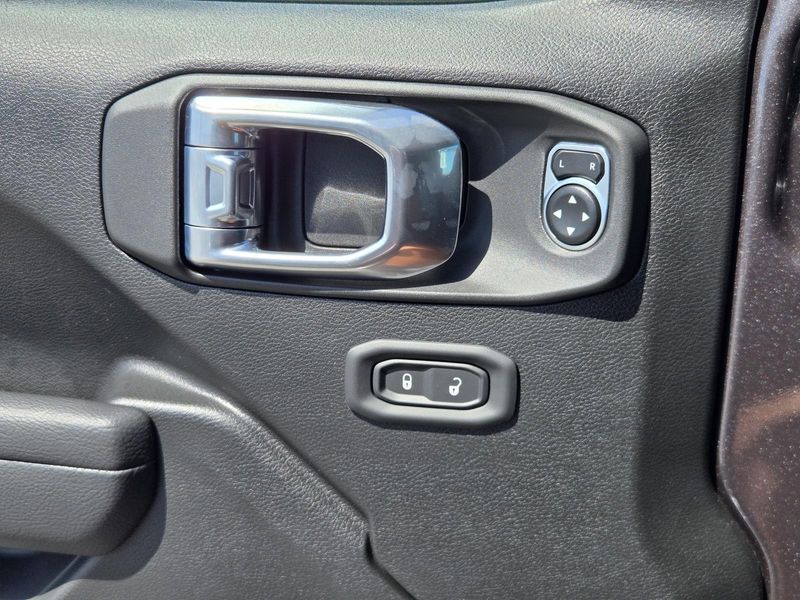 New 2026 Jeep Wrangler 4-door 85th Anniversary Edition