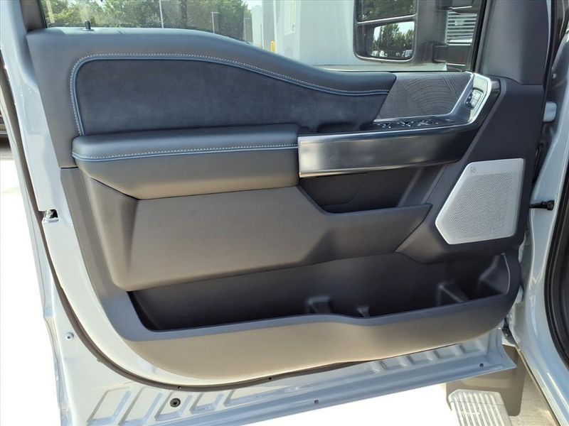 Used 2025 Ford F-450SD PlatinumImage 20