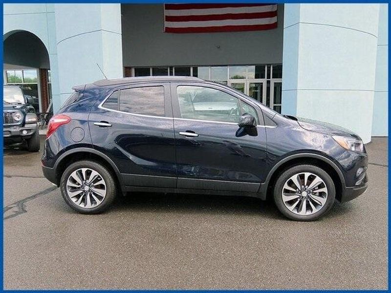 2022 Buick Encore PreferredImage 2