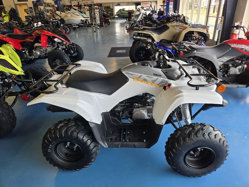 2024 Yamaha GRIZZLY 90 WHITE AND ARMOR GRAY Image 2