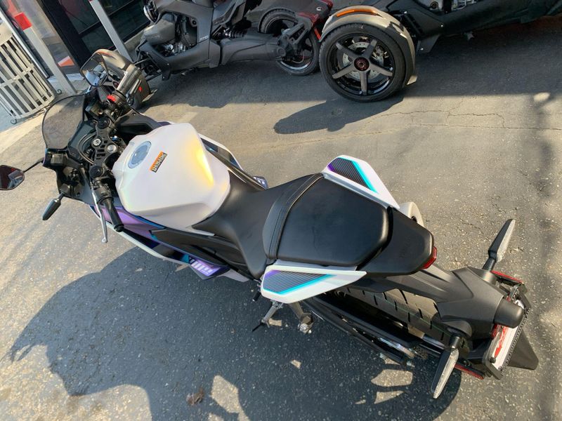 New 2025 Yamaha YZF-R3 ABS Image 13