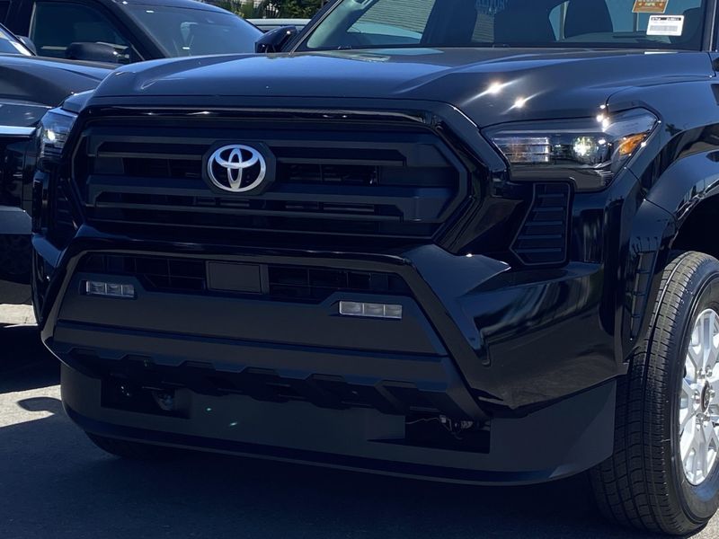 New 2025 Toyota Tacoma SR5Image 7