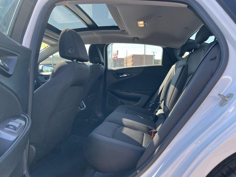 2023 Chevrolet Malibu 1LT photo 24