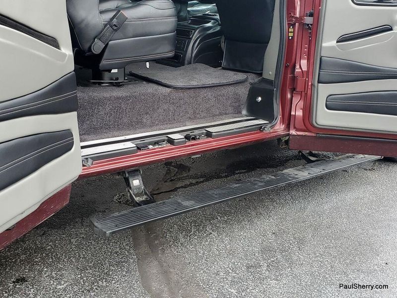 Used 2024 Chevrolet Express Cargo Image 19