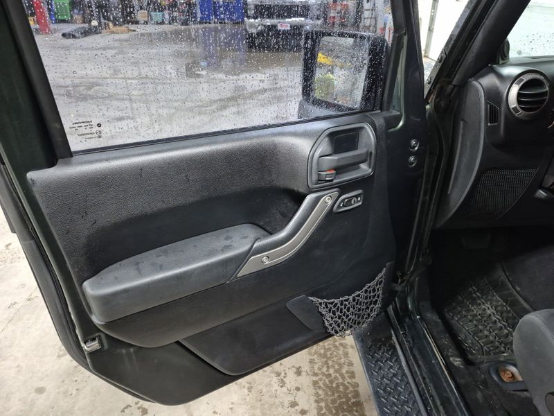 2011 Jeep Wrangler Unlimited SportImage 19