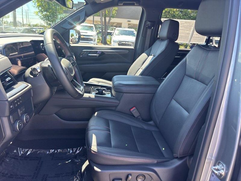Used 2026 Chevrolet Suburban RSTImage 9