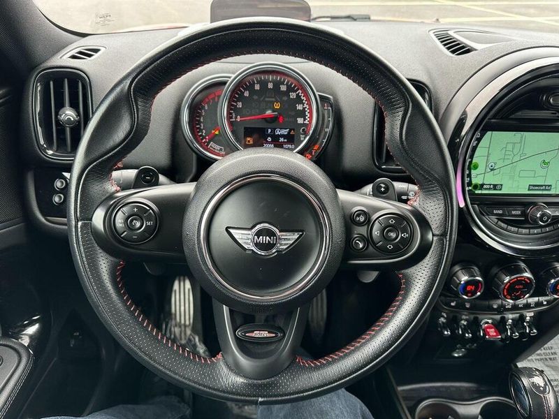 2018 MINI Countryman BaseImage 2