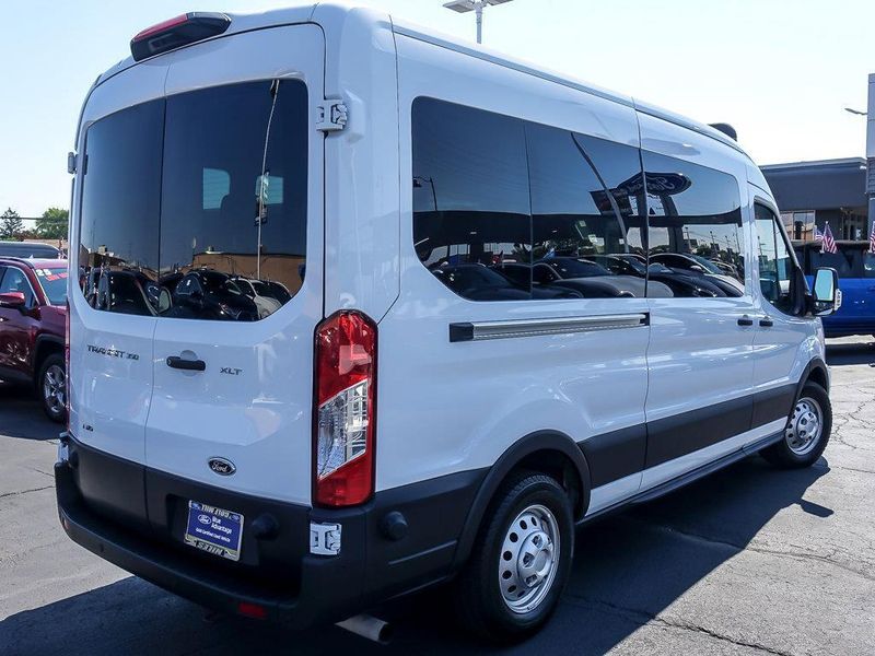 2024 Ford Transit Passenger XLT photo 8