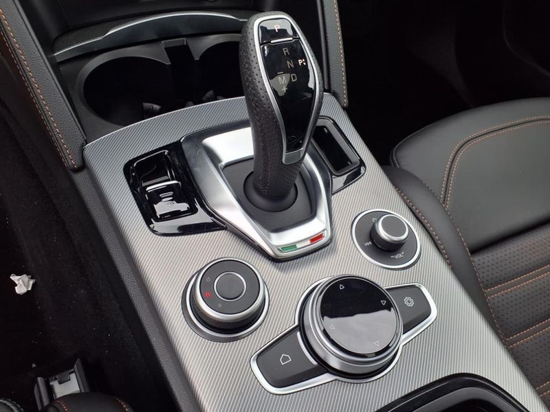 New 2025 Alfa Romeo Stelvio Image 25
