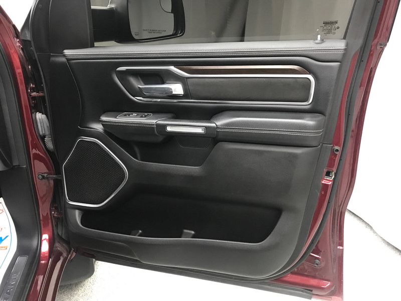 2022 RAM 1500 LaramieImage 15