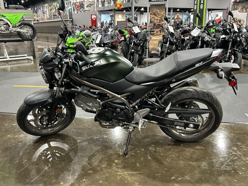 2025 Suzuki SV650 ABS  in a GREEN/BLACK exterior color. Del Amo Motorsports of Redondo Beach (424) 390-7811 delamomotorsports.com 