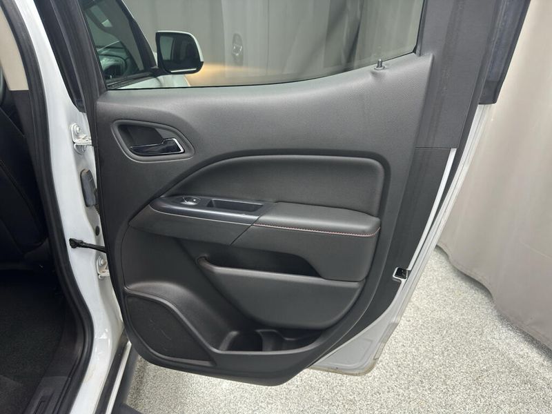 Used 2017 GMC Canyon 4WD SLEImage 13
