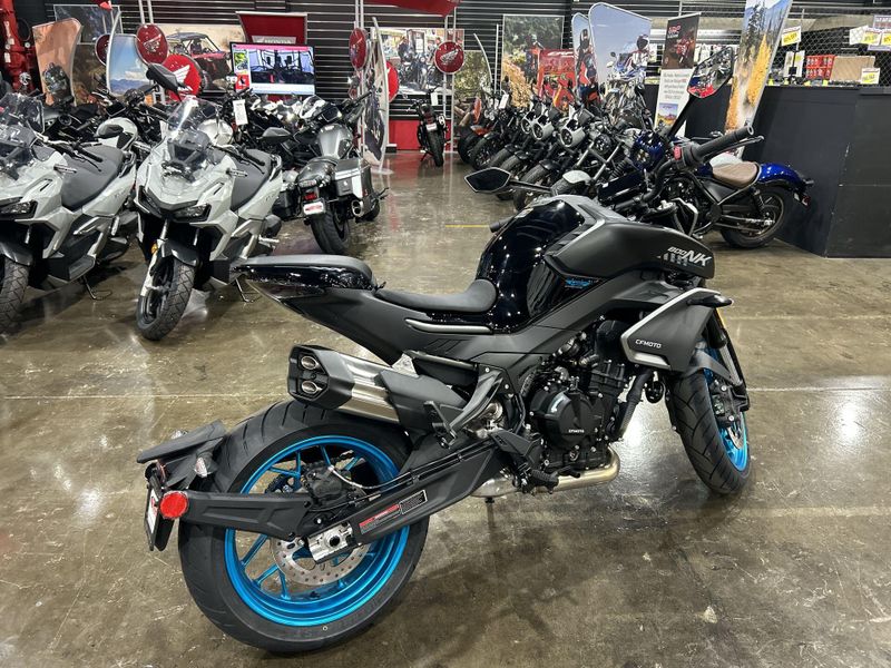 New 2026 CFMOTO 800NK Image 17