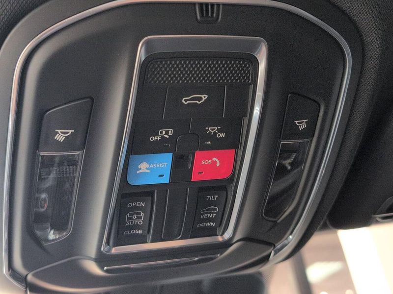 2024 Jeep Grand Cherokee L Altitude X 4x4Image 26