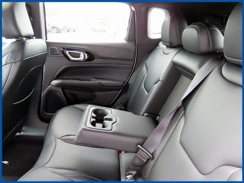 2025 Jeep Compass LimitedImage 10